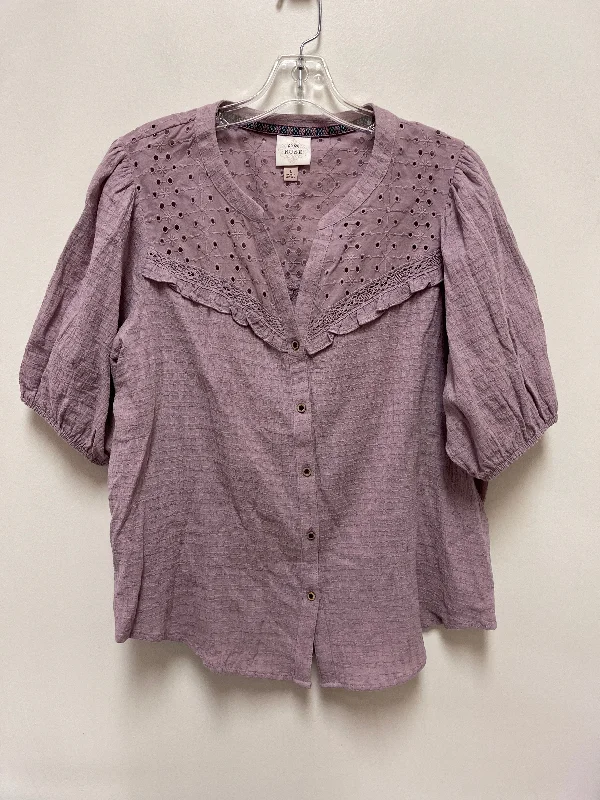 sleek blouses for work-Blouses and shirts with lace hemline -Women's Cropped Blouses-Top Short Sleeve By Knox Rose In Purple, Size: L