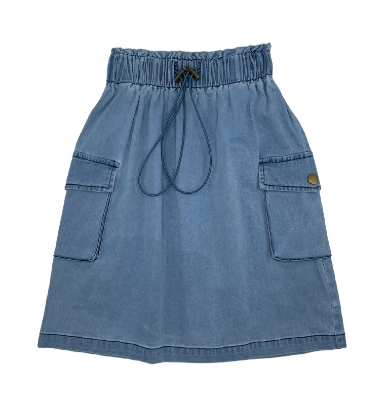 Skirts with subtle pattern-Women's Waterproof Ruffle Skirts-skirt pockets and drawstring - light blue denim