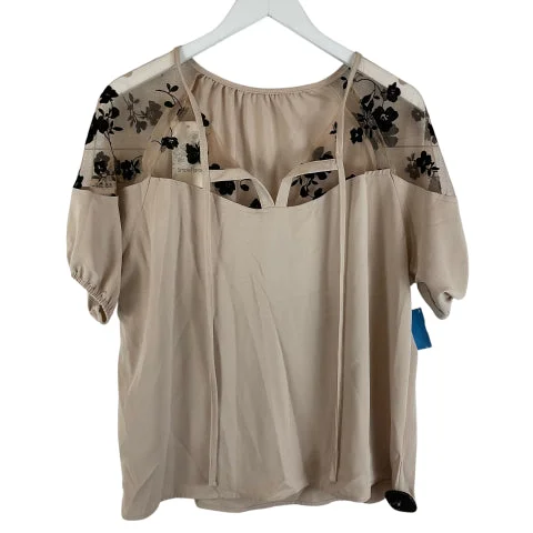 fuchsia blouses for summer-Blouses and shirts with floral sleeves -Women's Asymmetrical Blouses-Top Short Sleeve By Clothes Mentor In Tan, Size: M