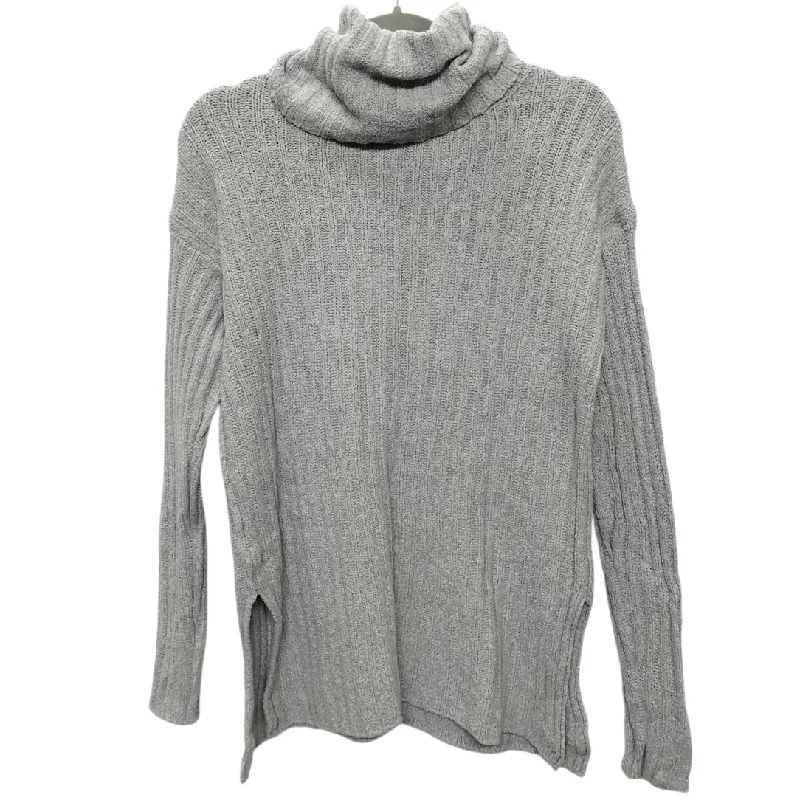 Silk slim-fit pullover sweater for elegance-Women's Metallic Ruffle Pullovers-Sweater By Lou And Grey In Grey, Size:Xs