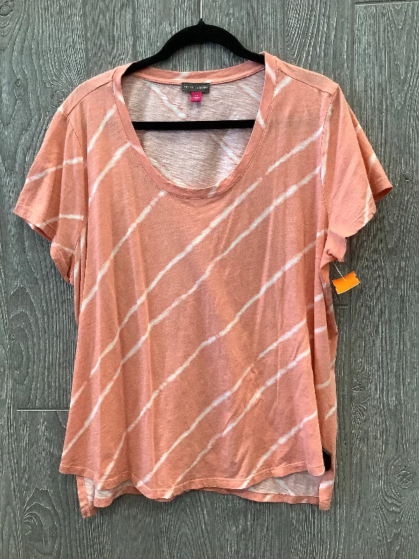 ruffled blouses online-Blouses and shirts with curved neckline -Women's Striped Shirts-Top Short Sleeve By Vince Camuto In Peach, Size: 2x